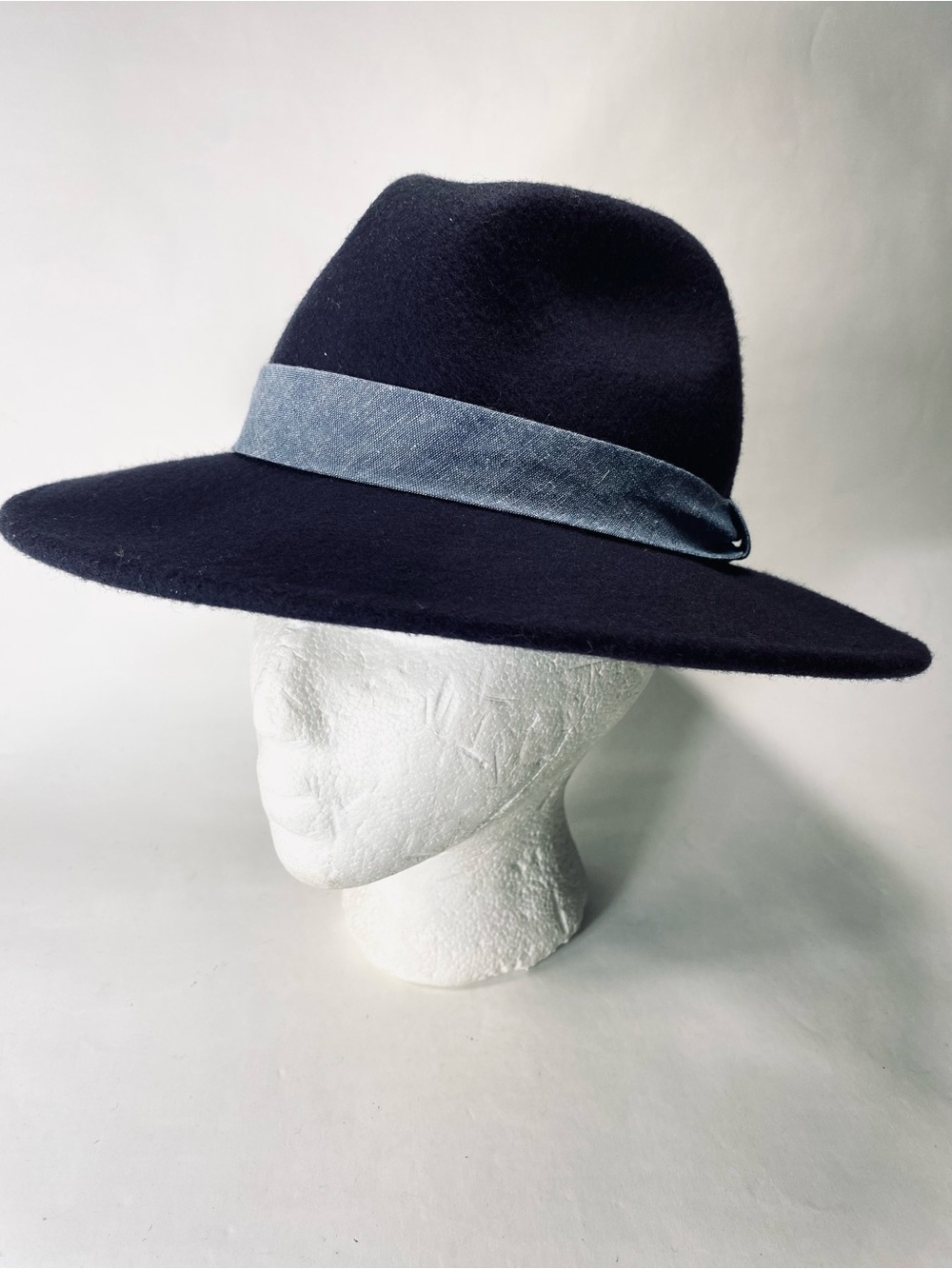 Chico's Navy Felt 100% Wool Wide-Brim Fedora with Light Blue Band One Size